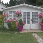 Le Point Du Jour Bed & Breakfast Wimille