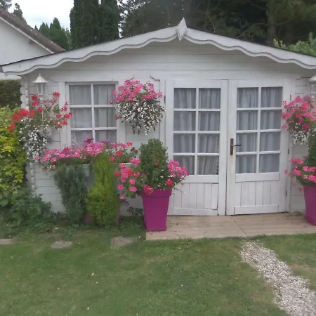 Le Point Du Jour Bed & Breakfast Wimille